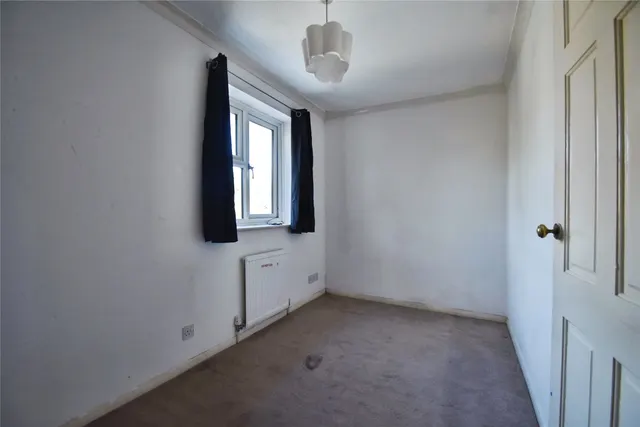 Burdetts Road, Dagenham, RM9, photo 3