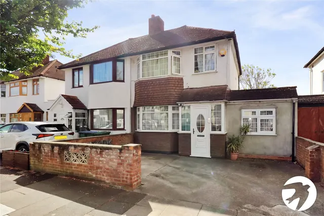 Bracondale Road, Abbey Wood, SE2, photo 1