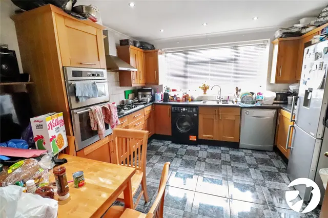 Bracondale Road, Abbey Wood, SE2, photo 2