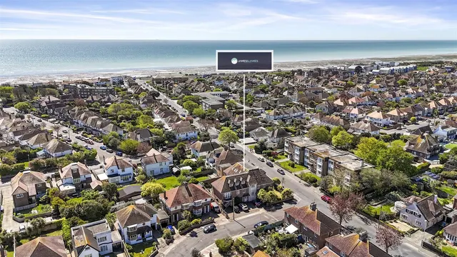Photo 3 — 44 Wallace Avenue, West Worthing