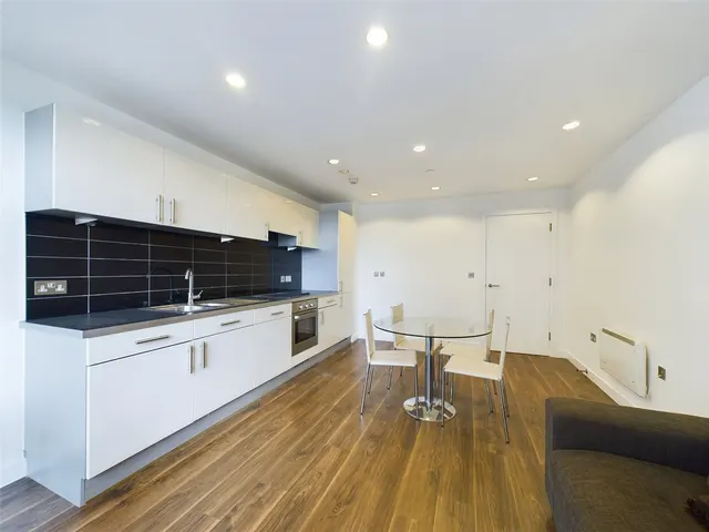 Photo 3 — Pink, Media City UK, Salford, Greater Manchester, M50 2BA