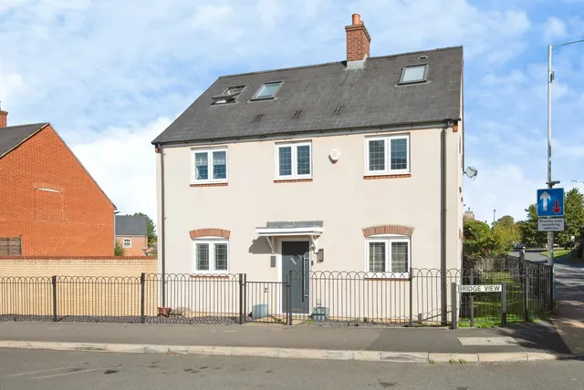 Bridge View, Shefford, SG17, photo 1