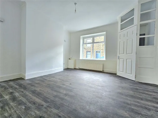 Commercial Street, Stacksteads, OL13, photo 2