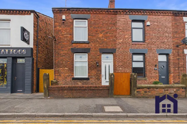 Preston Road, Standish, Wigan, WN6 0HS, photo 1