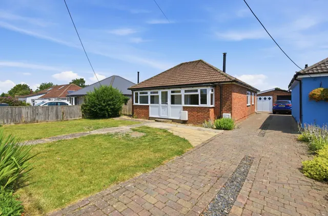 Photo 2 — Astor Crescent, Ludgershall