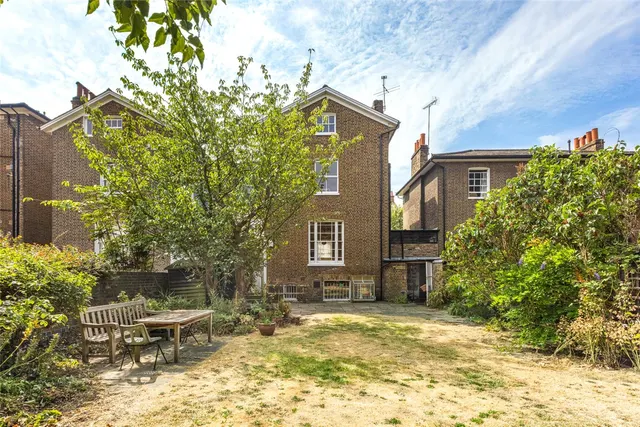 Groveway, London, SW9, photo 1