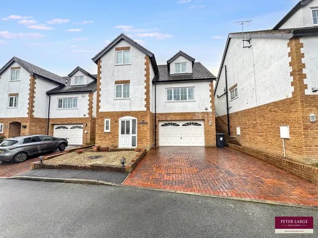 Ffordd Y Mynydd, Betws Yn Rhos, LL22, photo 1