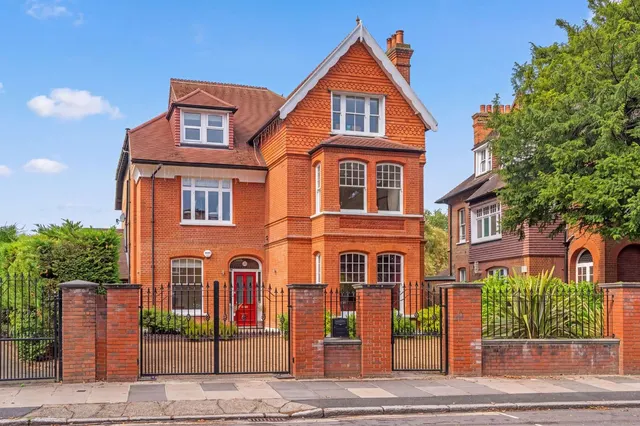 Strawberry Hill Road, Twickenham, TW1 4PU, photo 1