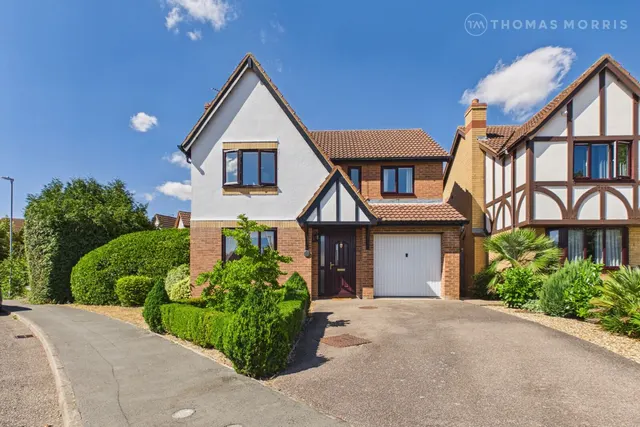 Sparrowhawk Way, Hartford, PE29, photo 1