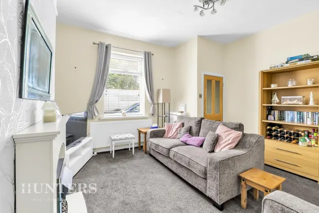 Hollins Road, Oldham, OL8, photo 3