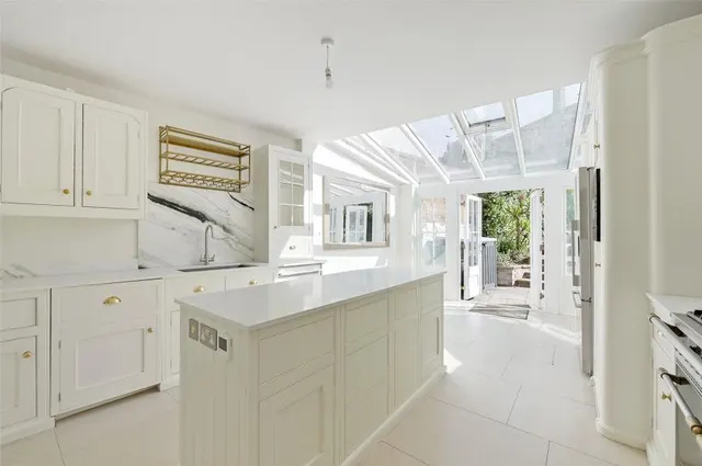 3 bedroom house, Park Street, Windsor, SL4