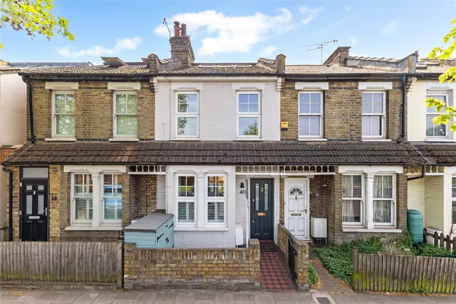 Chertsey Road, Twickenham, TW1, photo 1