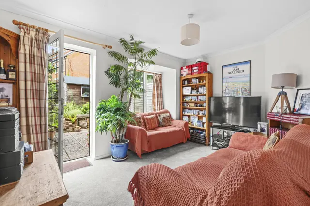 South Street, Wendover, HP22, photo 2