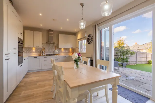 Northdown Way, Alton, GU34, photo 2