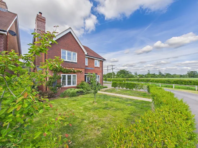 Photo 3 — Centenary Fields, Bramley, RG26
