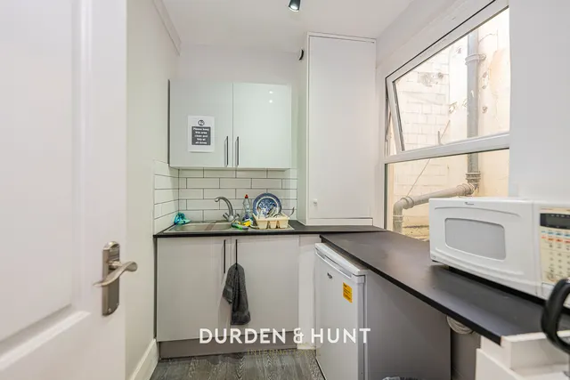 Johnston Road, Woodford Green, IG8, photo 3