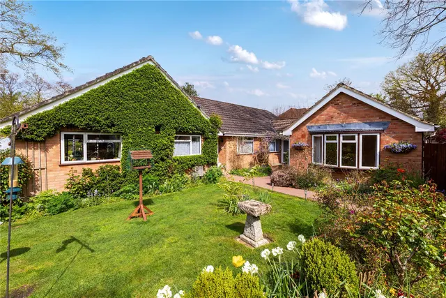 Chapel Gardens, Lindford, GU35, photo 1
