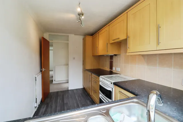 St. Francis Court Cardiff, CF14, photo 3