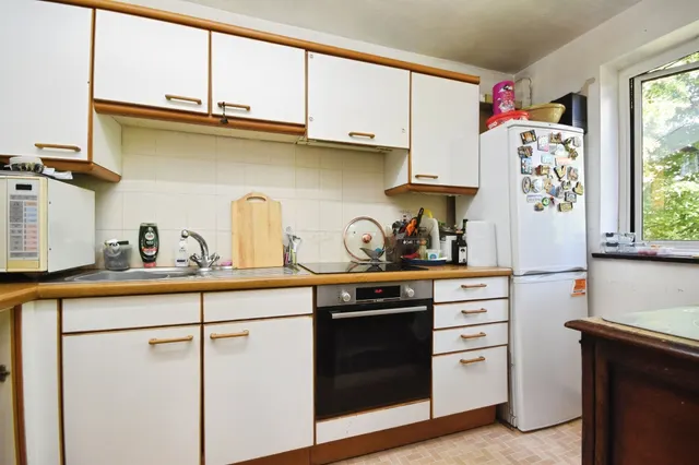 Bradwell Green, Hutton, CM13, photo 3
