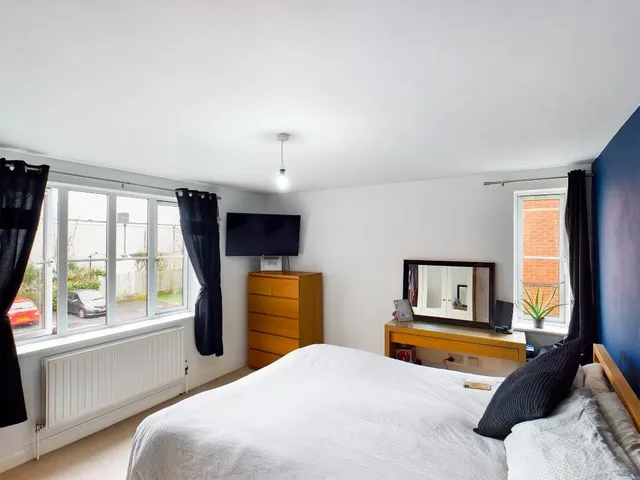 Coronation Road, Waterlooville, PO7, photo 2
