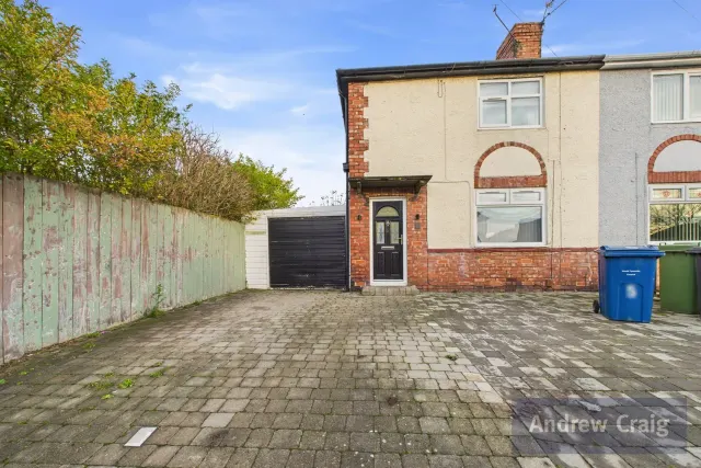 Ogle Grove, Jarrow, NE32, photo 1