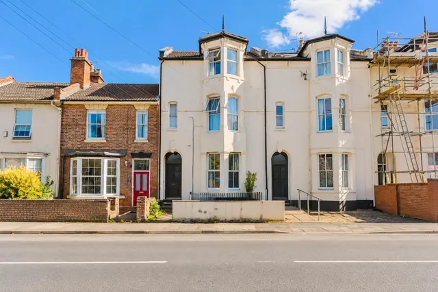 Tachbrook Road, Leamington Spa, photo 1