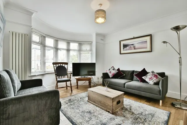 Bowness Avenue, Cheadle Hulme, SK8, photo 2