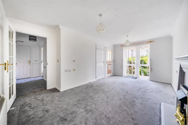 High Street, Portishead, BS20, photo 3
