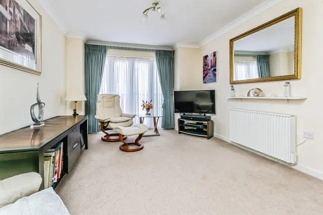 Photo 2 — Eothen Close, Caterham, Surrey, ., CR3