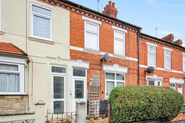 Gordon Road, WELLINGBOROUGH, photo 1