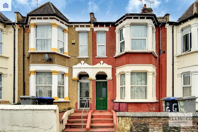 Roundwood Road, London, NW10, photo 3