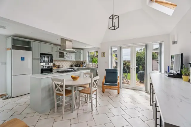 Photo 2 — Evenlode Road, Bourne End SL8 5ND