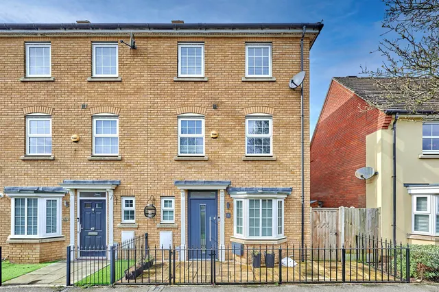 Roding Drive, Little Canfield, Dunmow, photo 1