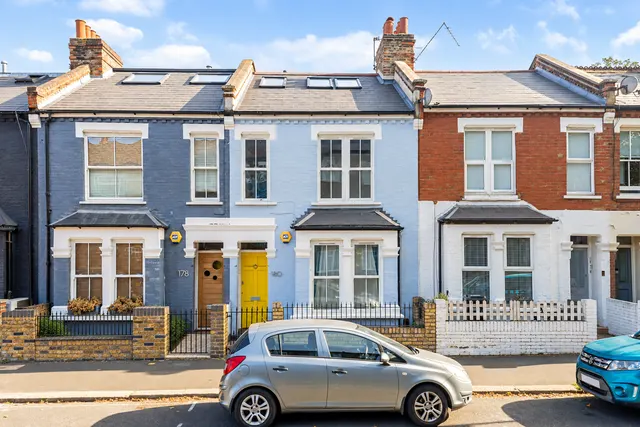 Devonshire Road, London, W4, photo 1