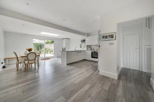 Woodlands Avenue, London, N3, photo 2