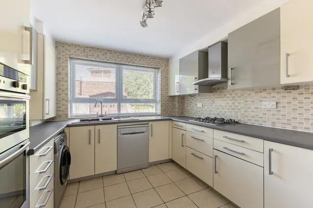 Photo 2 — Gleneagles, Stanmore, HA7