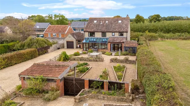 Bladon Hill, Kingsbury Episcopi, TA12, photo 1