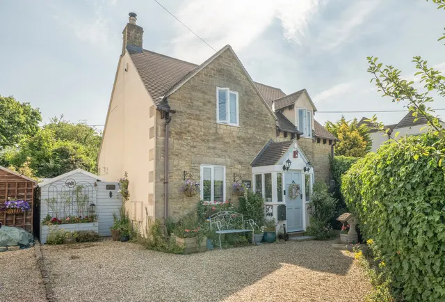 Middle Hill, Gloucestershire, Chalford Hill, GL6 8BD, photo 1