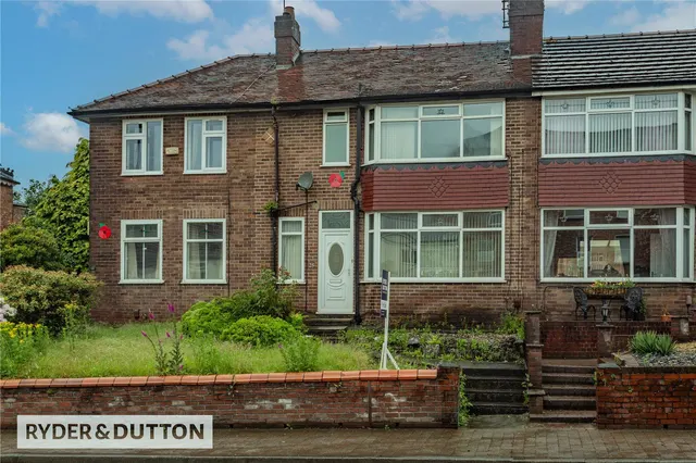 Rochdale Road, Middleton, M24, photo 1