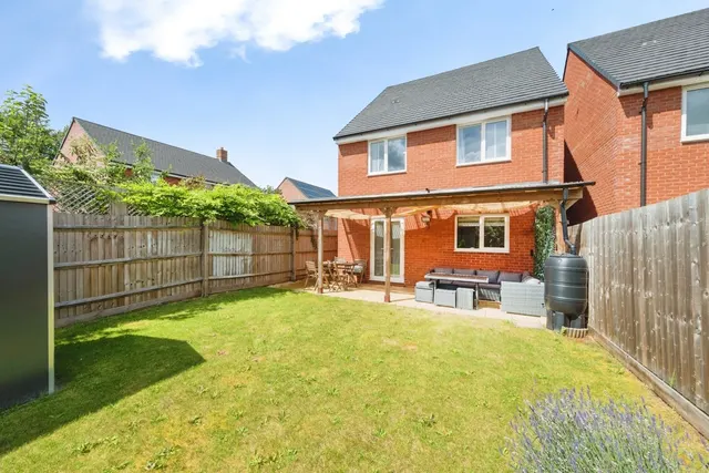 Photo 2 — Poulter Road, BANBURY, Oxfordshire, OX16