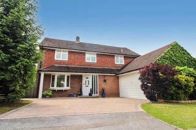 Lipscomb Close, Hermitage, RG18, photo 1