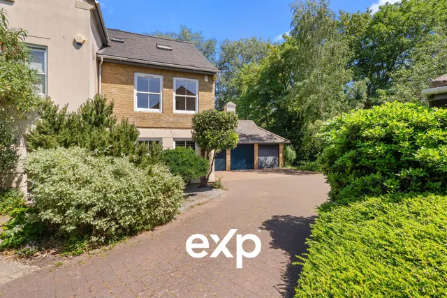 Wraysbury Gardens, Staines-upon-thames, TW18, photo 1