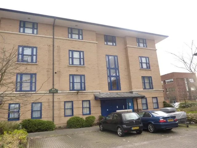 North Third Street, MK9, photo 1