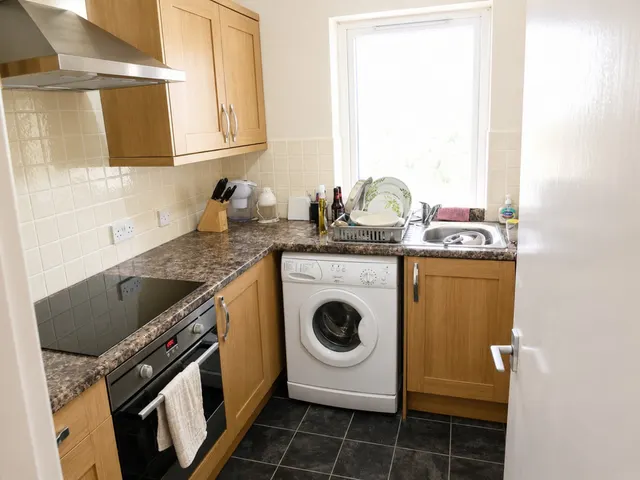 North Third Street, MK9, photo 3