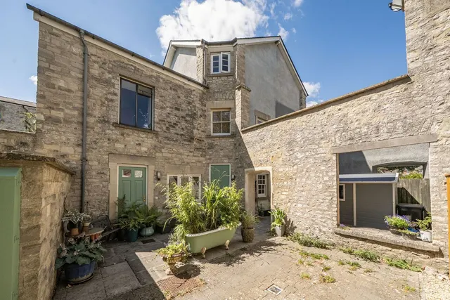 West End Court, Shepton Mallet, BA4, photo 1