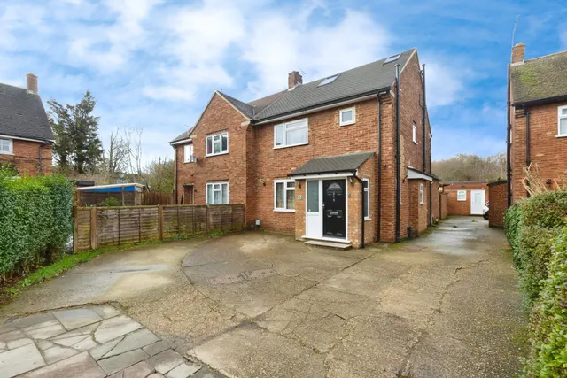 Melrose Close, Greenford, UB6, photo 1