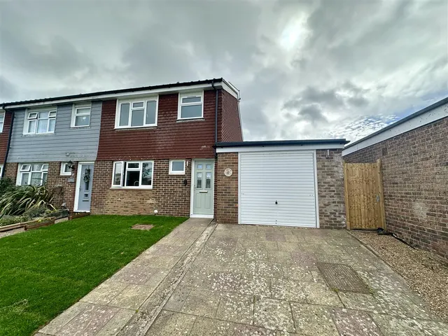 Hawkhurst Close, Eastbourne, photo 1