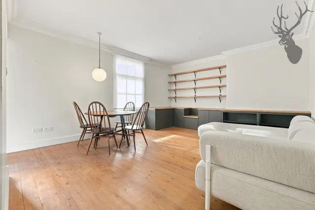 Bow Road, London, E3, photo 2