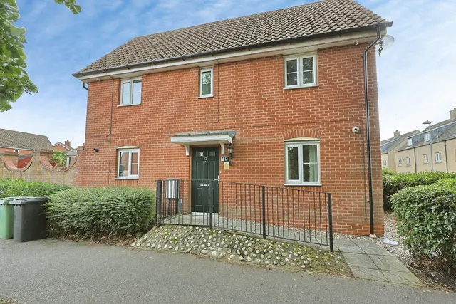 Oriole Drive, Cringleford, Norwich, Norfolk, NR4, photo 1