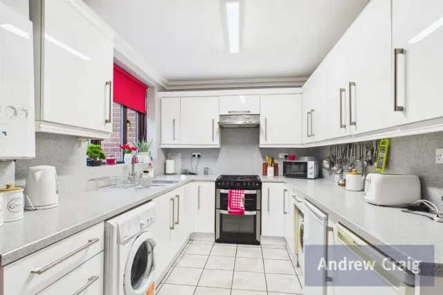 Commercial Road, South Shields, NE33, photo 3